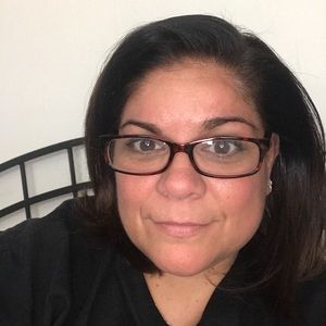 Meet your Posher, Stacy